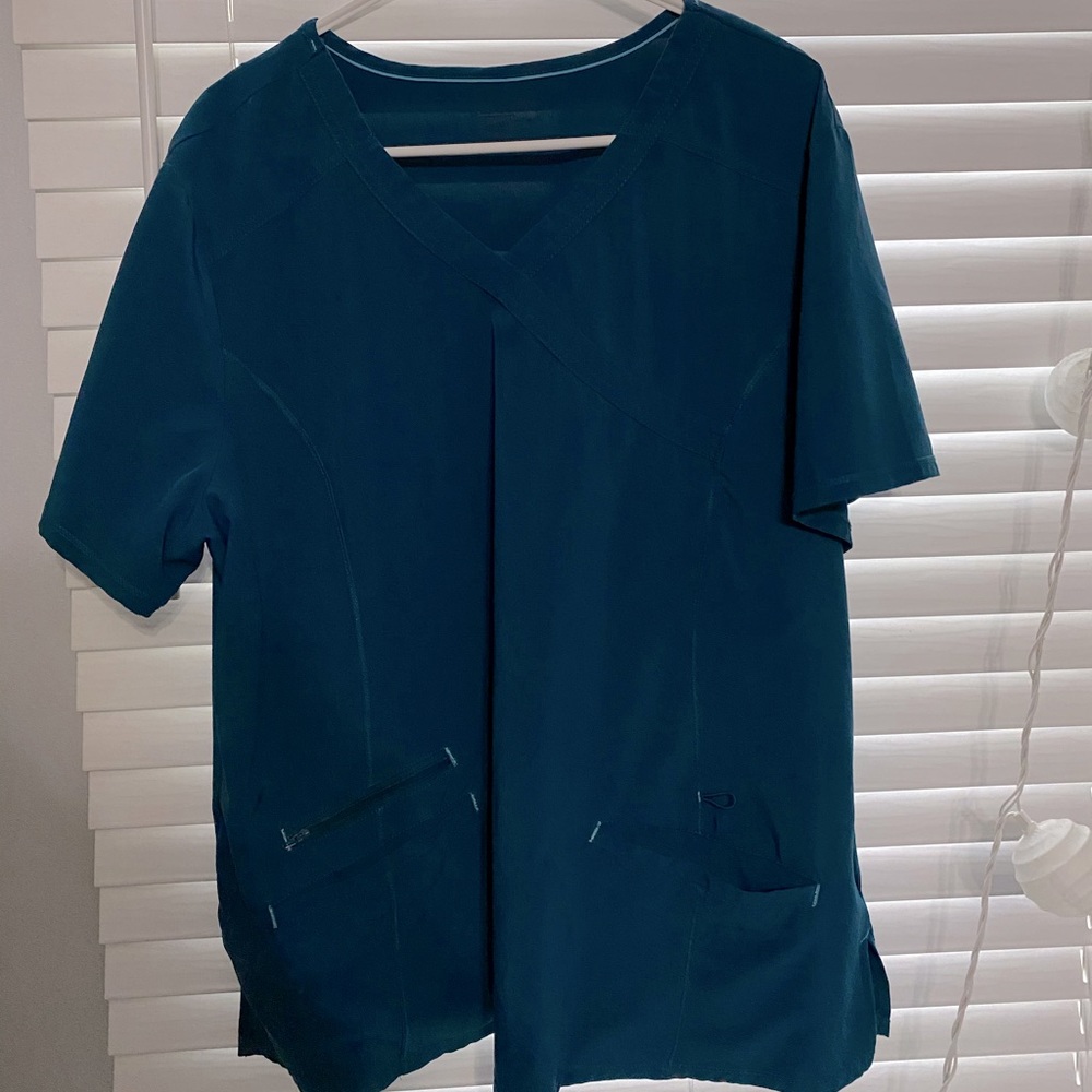 Scrub top